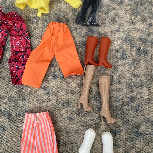 Vintage Barbie clothes - Picture 3 of 4